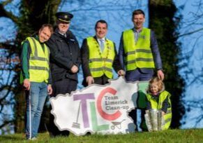 28.01.19           REPRO FREE
Paul Browne, Limerick Hurler, Chief Supt. Get Roche, Mayor of Limerick City and County Cllr. James Collins, Kevin Downes, Limerick Hurler and Evelyn Sloane, 2 pictured today at the launch of Team Limerick Clean-Up 5 in Castleconnell, Co. Limerick. Taking place this Good Friday, April 19th, the initiative sees thousands of volunteers take to the streets of Limerick city and county each year for Europe's largest one-day clean up. Sponsored by the JP McManus Benevolent Fund, the event has seen over 360 tonnes of litter gathered from the streets since inception in 2015. Overall participation figures have passed the 60,000-mark and included over 550 volunteer groups from every town in Limerick last year.   . Picture: Alan Place